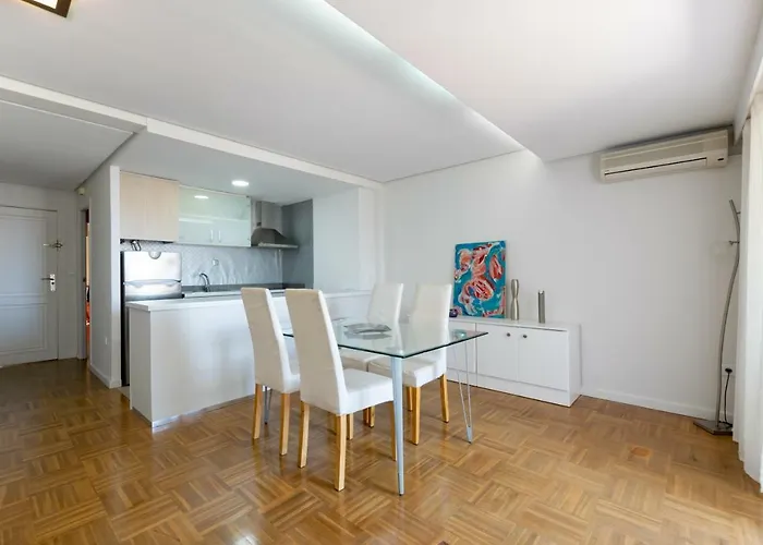 Light&bright apartment in central Valencia
